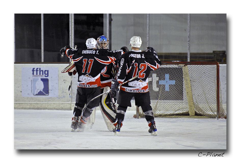 Courchevel-Méribel-Pralognan 3 - 1 Rouen II