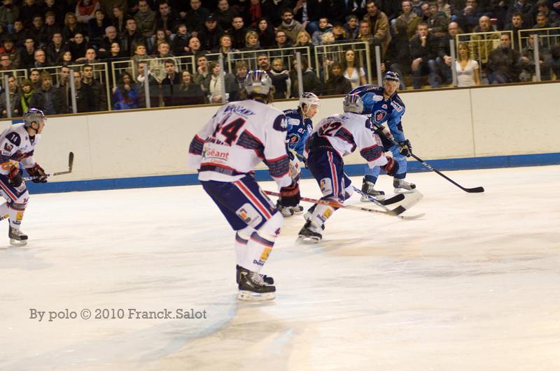 Angers  4 - 5 Grenoble 