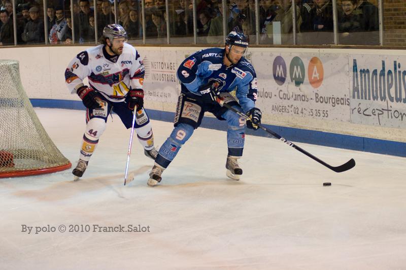 Angers  4 - 5 Grenoble 
