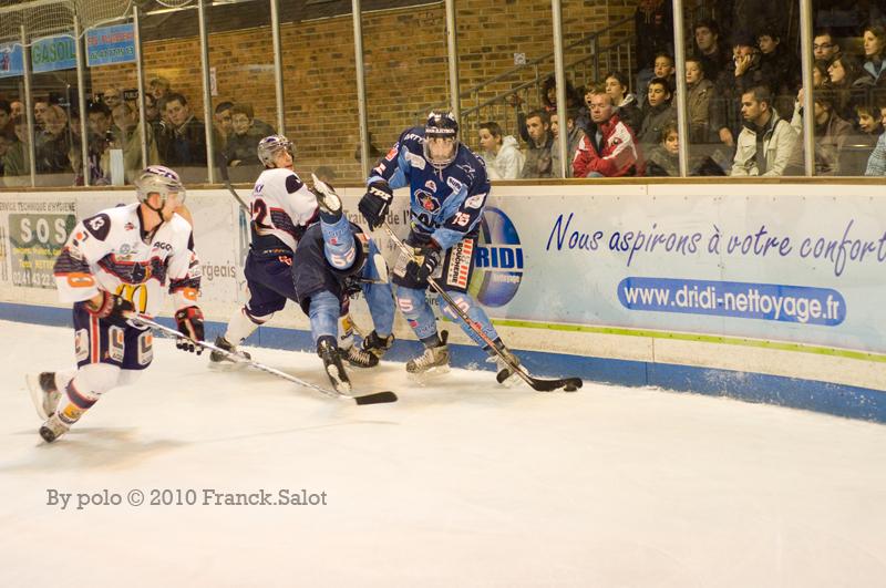 Angers  4 - 5 Grenoble 