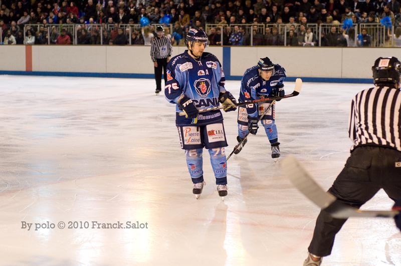 Angers  4 - 5 Grenoble 