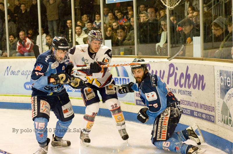 Angers  4 - 5 Grenoble 