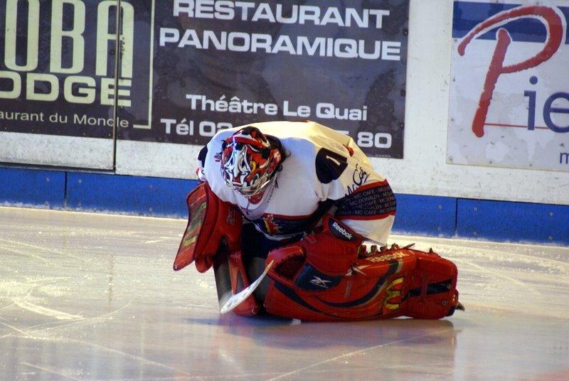 Angers  4 - 5 Grenoble 
