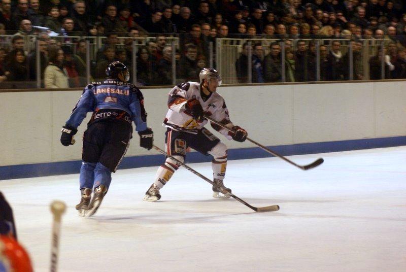 Angers  4 - 5 Grenoble 