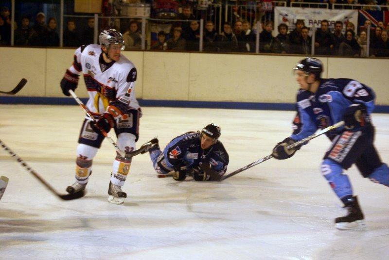 Angers  4 - 5 Grenoble 
