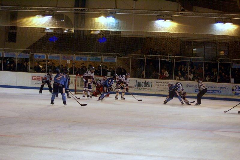Angers  4 - 5 Grenoble 