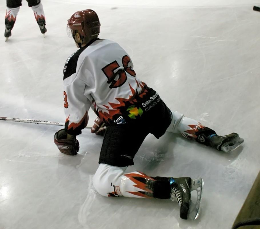Amical : Dijon - Neuilly   — Reportage