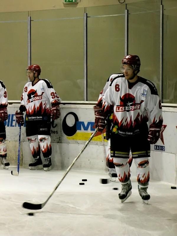 Amical : Dijon - Neuilly   — Reportage