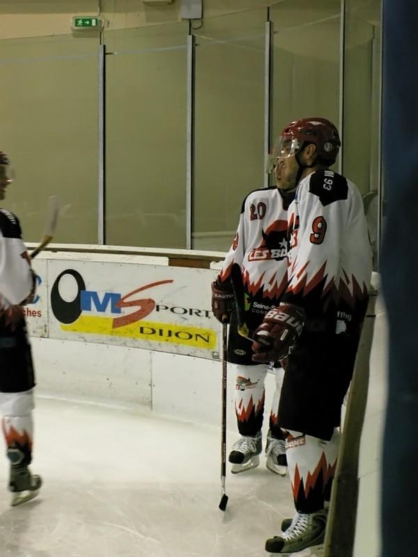 Amical : Dijon - Neuilly   — Reportage