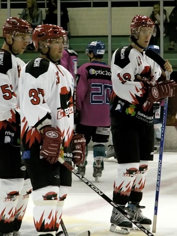 Amical : Dijon - Neuilly   — Reportage