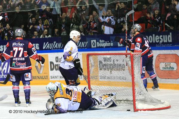 Grenoble  5 - 2 Chamonix 