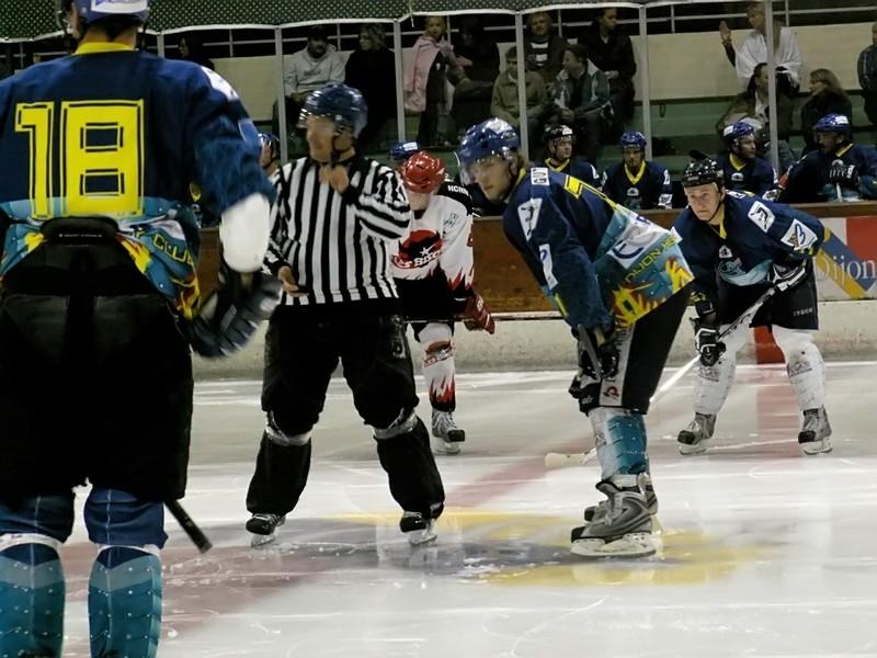 Amical : Dijon - Neuilly   — Reportage