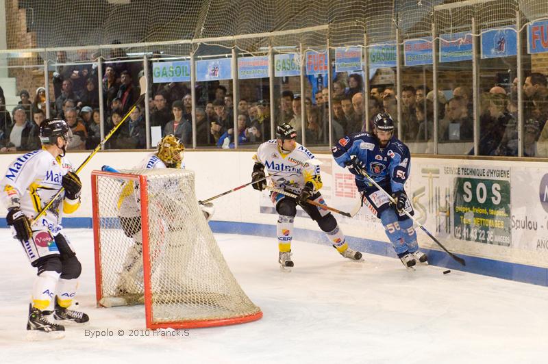 Angers  2 - 3 Rouen