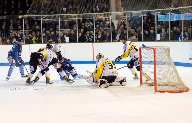 Angers  2 - 3 Rouen
