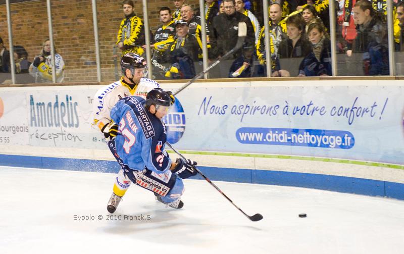 Angers  2 - 3 Rouen