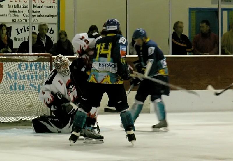 Amical : Dijon - Neuilly   — Reportage