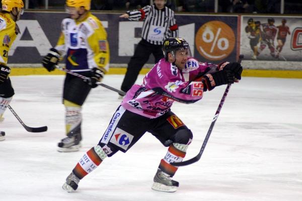 Amiens  7 - 4 Strasbourg 