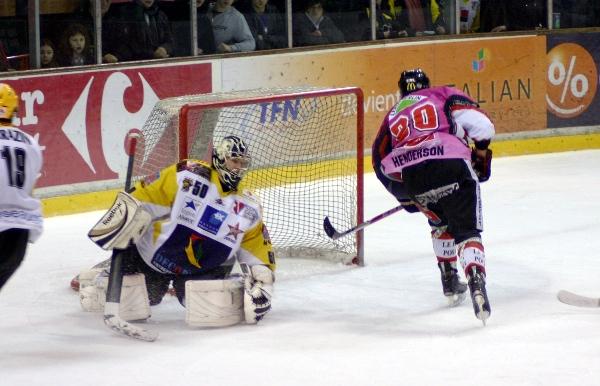 Amiens  7 - 4 Strasbourg 
