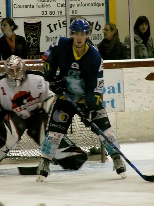 Amical : Dijon - Neuilly   — Reportage