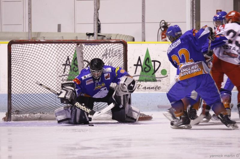Clermont-Ferrand 2 - 4 Cholet 