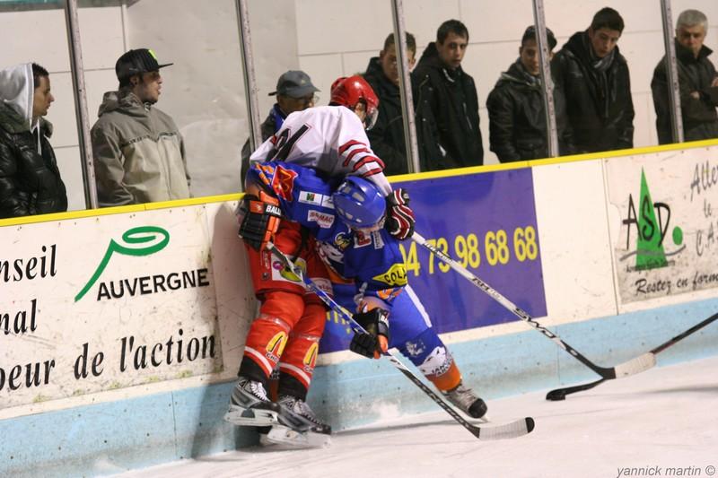 Clermont-Ferrand 2 - 4 Cholet 