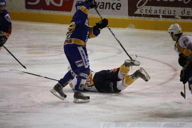 Chamonix  6 - 4 Dijon 