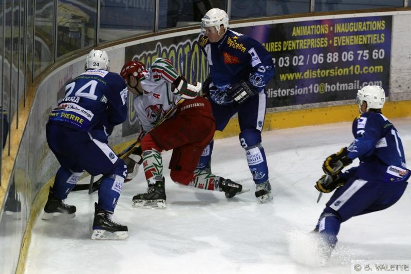 Montpellier  7 - 6 Courbevoie 