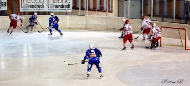 Photo hockey match Reims* - Courbevoie  le 13/03/2010