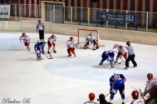 Photo hockey match Reims* - Courbevoie  le 13/03/2010