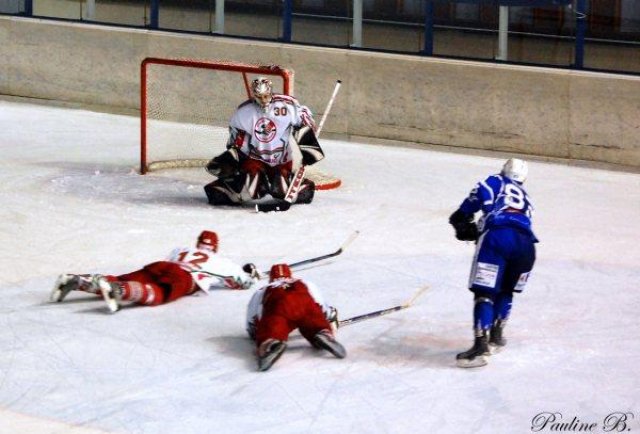 Photo hockey match Reims* - Courbevoie  le 13/03/2010