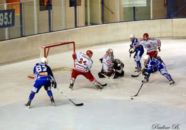 Photo hockey match Reims* - Courbevoie  le 13/03/2010