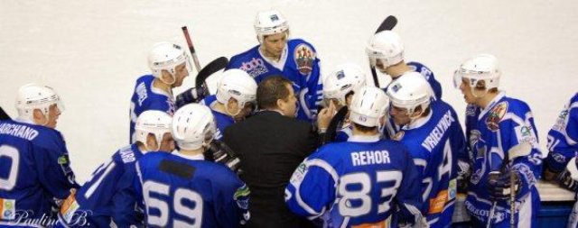 Photo hockey match Reims* - Courbevoie  le 13/03/2010