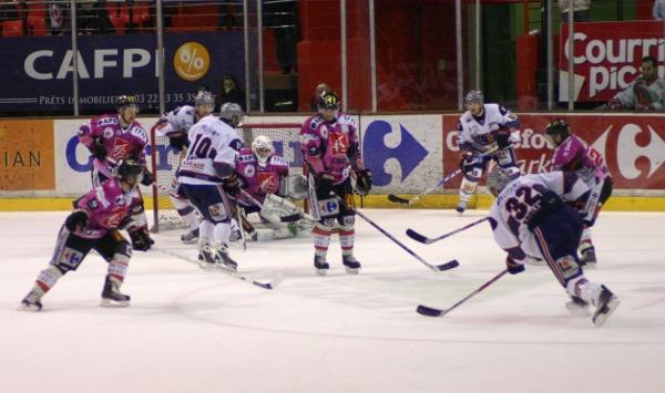 Amiens  5 - 3 Grenoble 