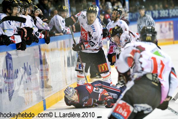 Grenoble  3 - 1 Amiens 