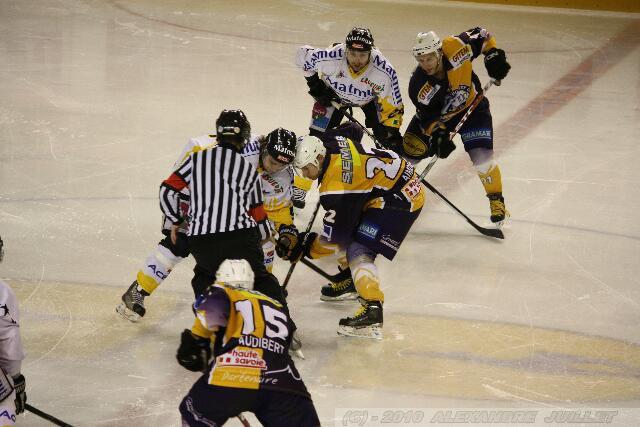 Chamonix  3 - 6 Rouen