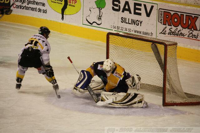 Chamonix  3 - 6 Rouen