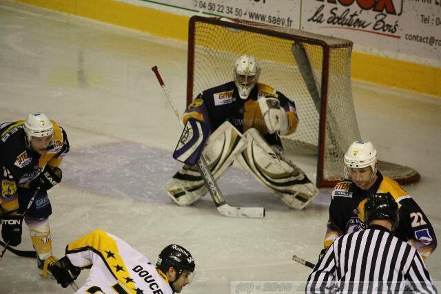 Chamonix  3 - 6 Rouen