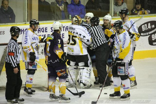 Chamonix  3 - 6 Rouen
