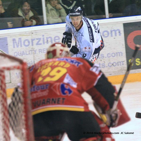 Morzine-Avoriaz 0 - 4 Angers 