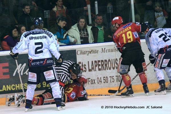 Morzine-Avoriaz 0 - 4 Angers 