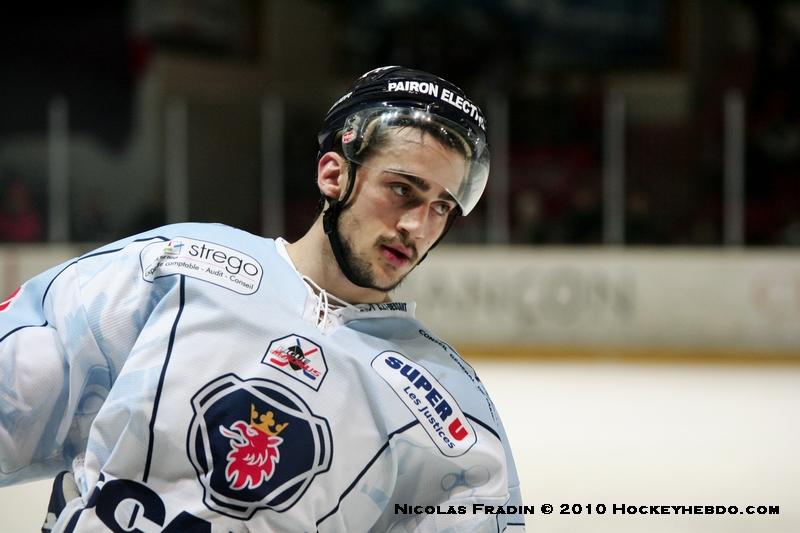 Briançon  2 - 4 Angers 