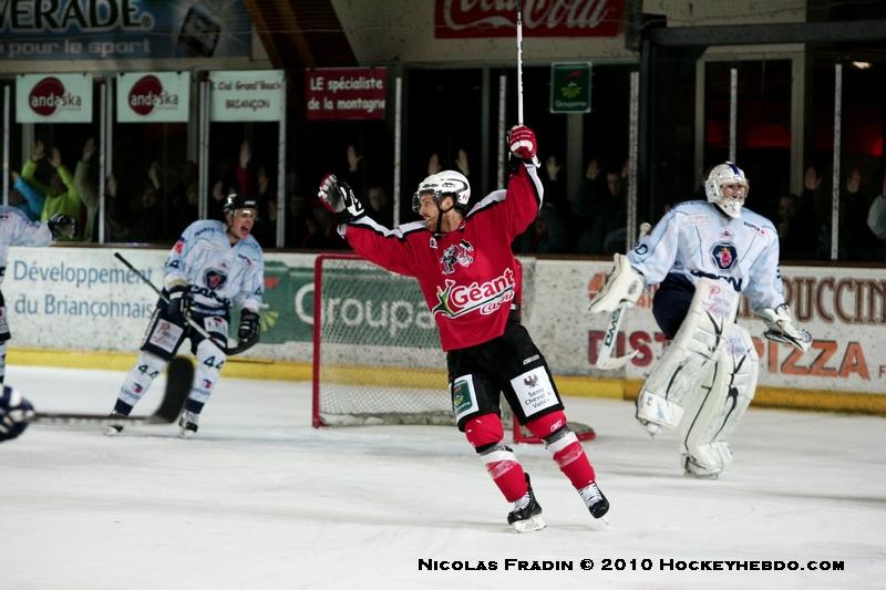 Briançon  2 - 4 Angers 