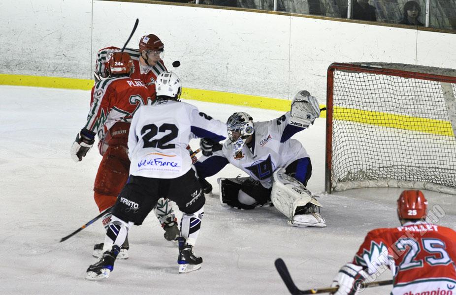Courbevoie  6 - 1 Garges-lès-Gonesse