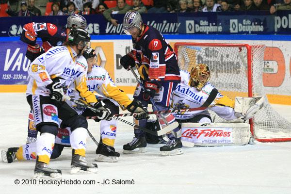 Grenoble  2 - 3 Rouen