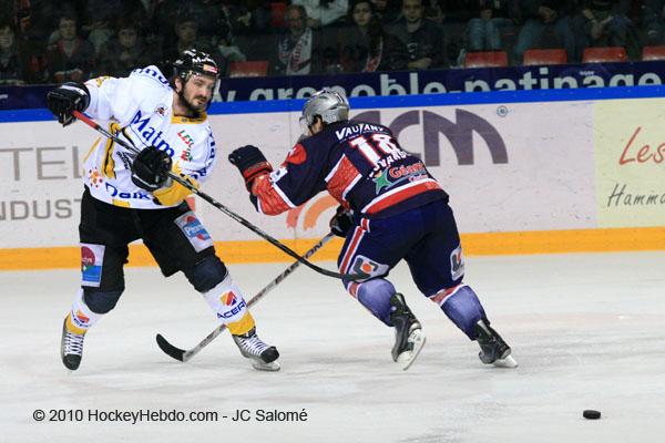 Grenoble  2 - 3 Rouen