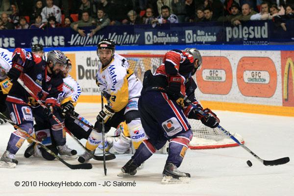 Grenoble  2 - 3 Rouen