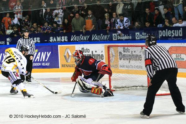 Grenoble  2 - 3 Rouen