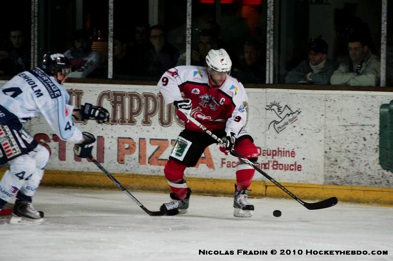 Briançon  2 - 4 Angers 