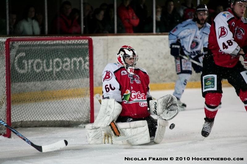 Briançon  2 - 4 Angers 