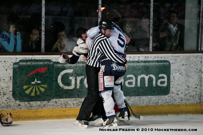 Briançon  2 - 4 Angers 